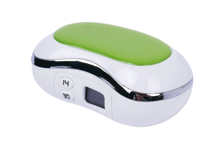 Žalias kontaktinių lęšių dėklas